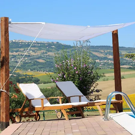 Spacious With Swimming Pool Cingoli