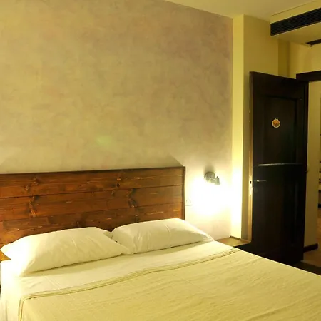 By With Garden Views Villa Cingoli